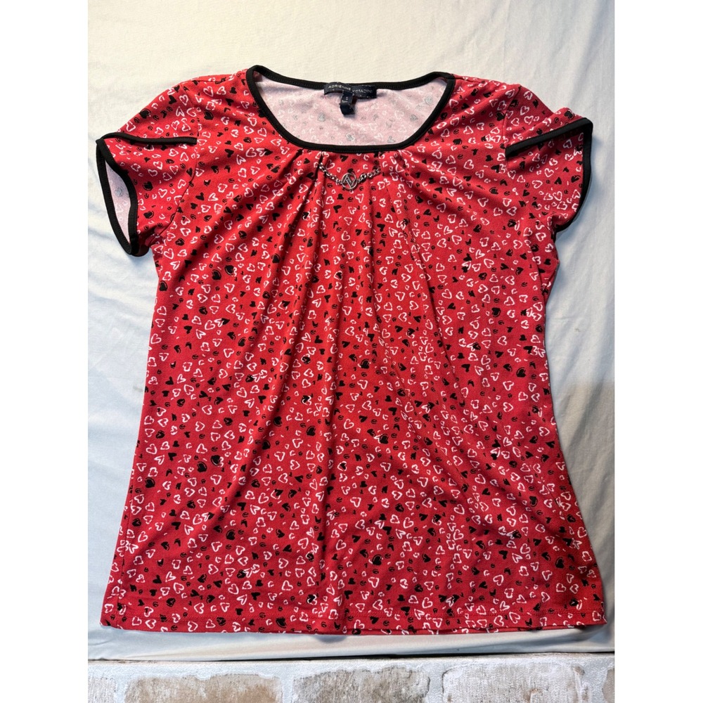 Adrienne Vittadini Womens Red Heart Print Top Short Sleeve Chain Detail Size S
